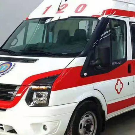 阿克苏非急救护送病人转院租赁救护车的优缺点对比